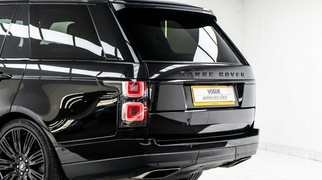 Land Rover Range Rover 3.0 D300 Vogue Estate Silver #21