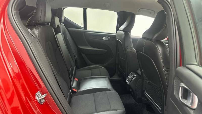 Volvo XC40 T3 Momentum - 2020 20 Red #6