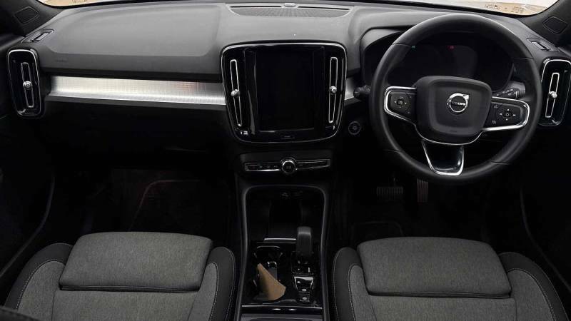 Volvo XC40 B3 Mild Hybrid Plus Dark Blue #4