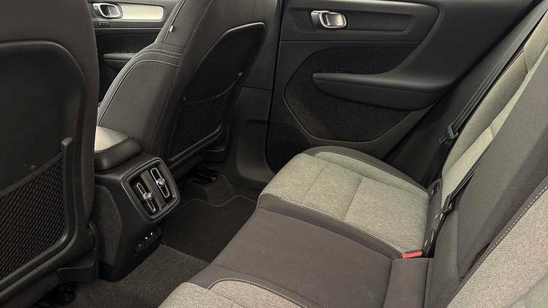 Volvo XC40 B3 Mild Hybrid Plus Dark Blue #6
