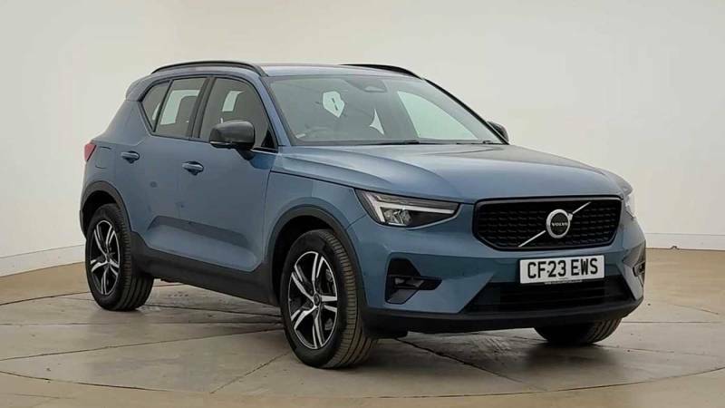 Volvo XC40 B3 Mild Hybrid Plus Dark Blue