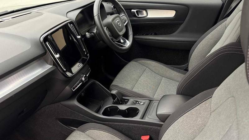 Volvo XC40 B3 Mild Hybrid Core Black #4
