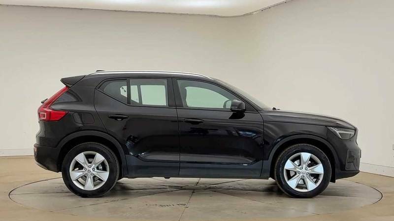 Volvo XC40 B3 Mild Hybrid Core Black #2