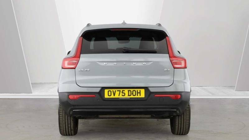 Volvo XC40 B3 Mild Hybrid Ultra Dark Grey #3