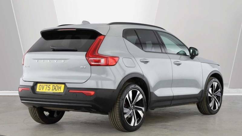 Volvo XC40 B3 Mild Hybrid Ultra Dark Grey #2