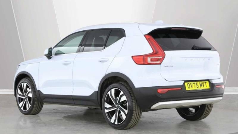 Volvo XC40 B3 Mild Hybrid Ultra Bright Blue #5