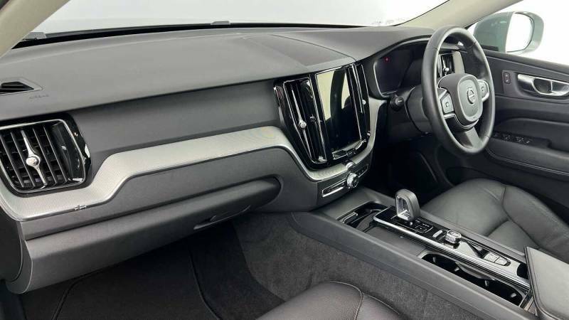 Volvo XC60 B5 Awd Mild Hybrid Core Grey #5