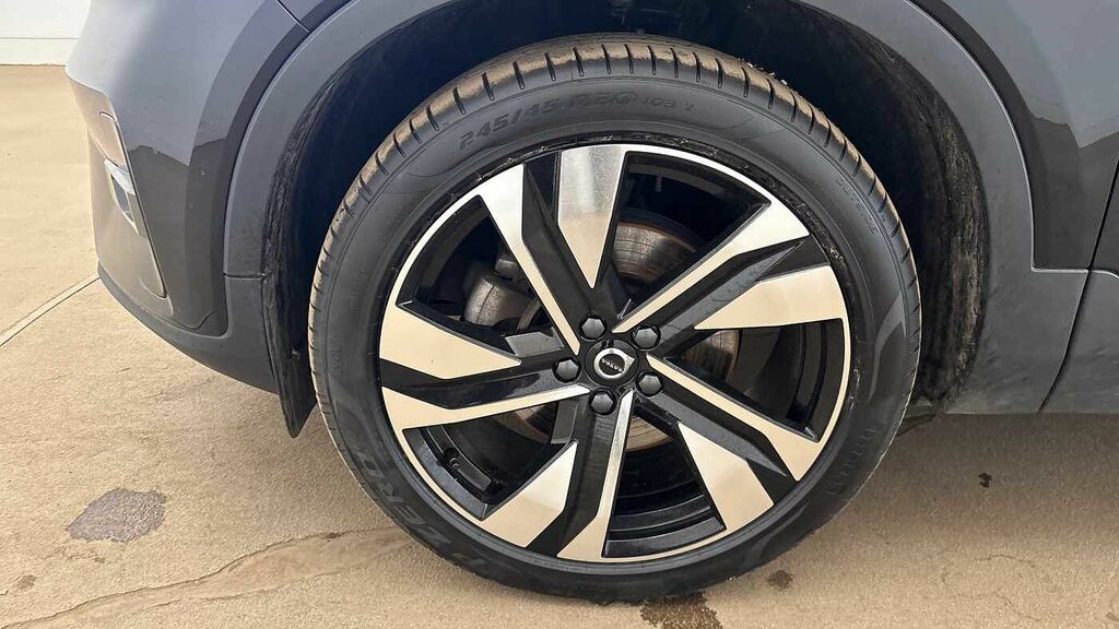 Volvo XC40 Plus, B4 Mild Hybrid, Dark White #19