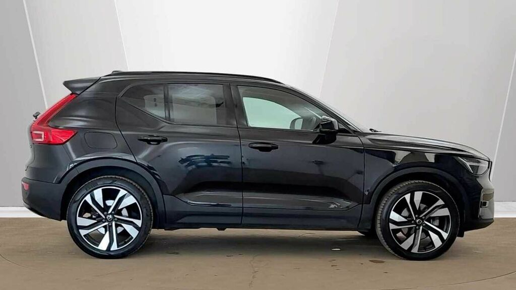 Volvo XC40 Plus, B3 Mild Hybrid, Dark Black #2