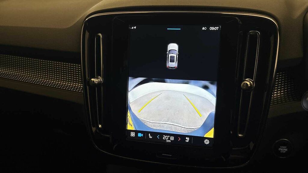 Volvo XC40 Plus, B4 Mild Hybrid, Dark White #41