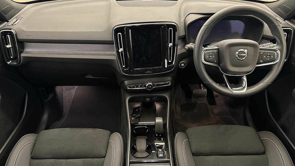 Volvo XC40 Plus, B4 Mild Hybrid, Dark White #10