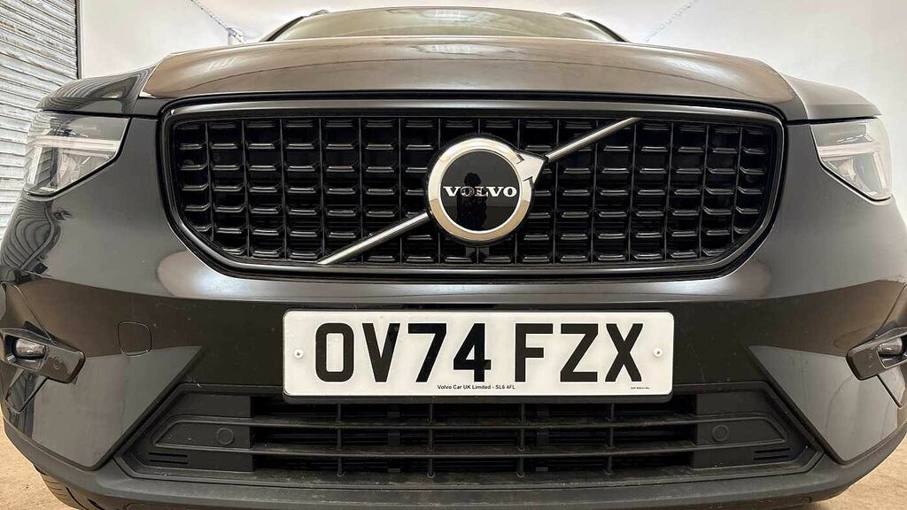 Volvo XC40 Plus, B4 Mild Hybrid, Dark White #23
