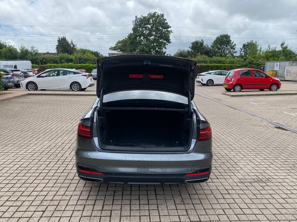 Audi A4 2.0 Tfsi 35 Technik Saloon S Tronic Eur Black #34