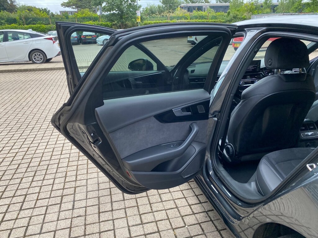 Audi A4 2.0 Tfsi 35 Technik Saloon S Tronic Eur Black #38