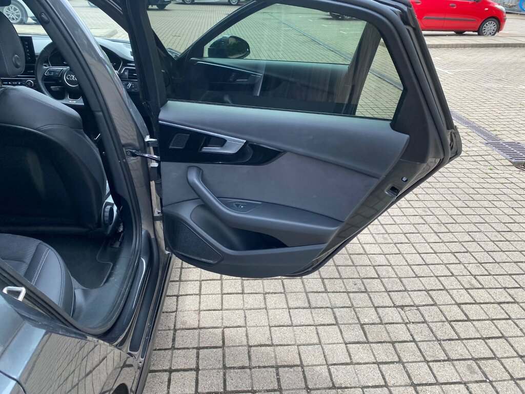 Audi A4 2.0 Tfsi 35 Technik Saloon S Tronic Eur Black #44