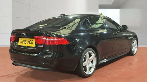Jaguar XE 2.0 Xe R-sport Black #4