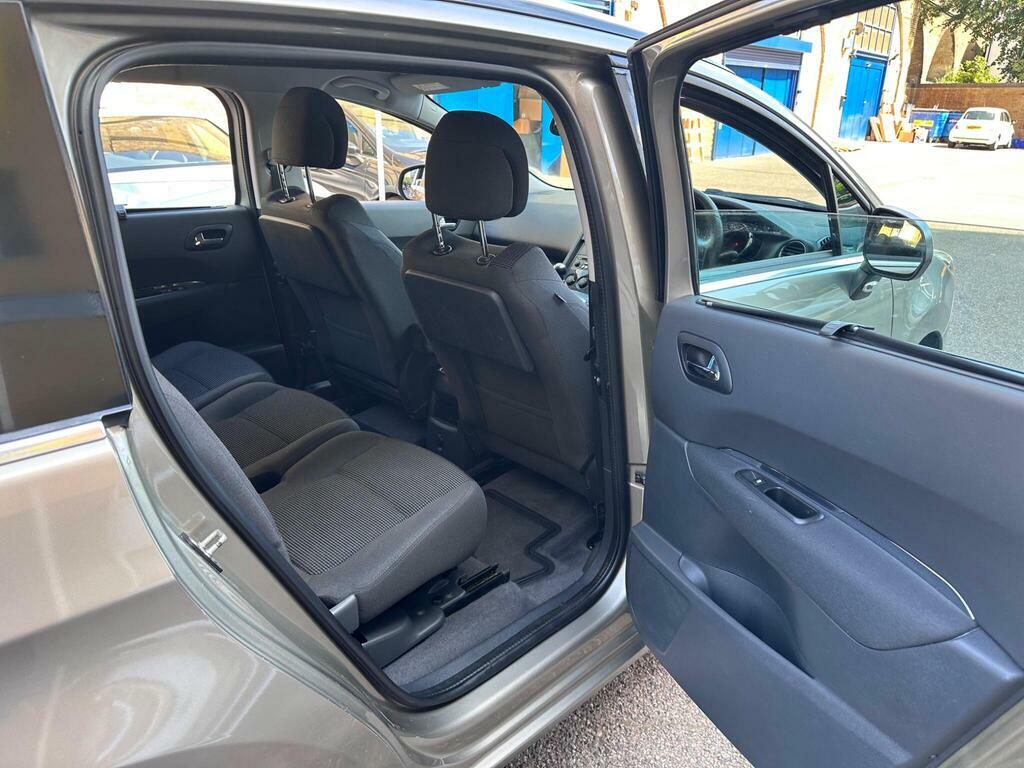 Peugeot 5008 1.6 Bluehdi Allure Euro 6 Ss Grey #23