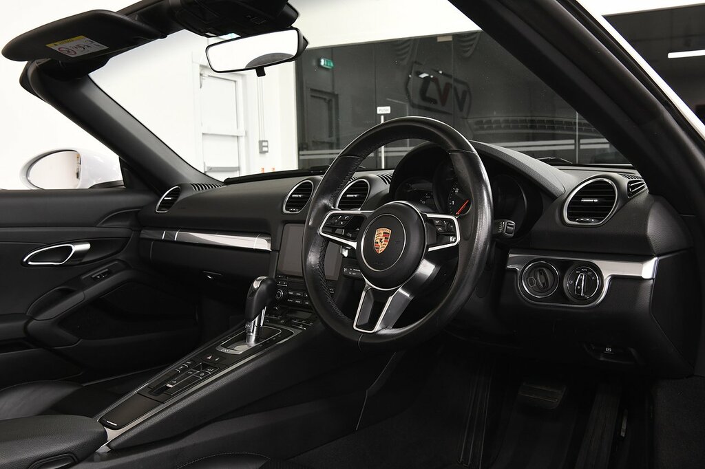 Porsche 718 Boxster T White #4