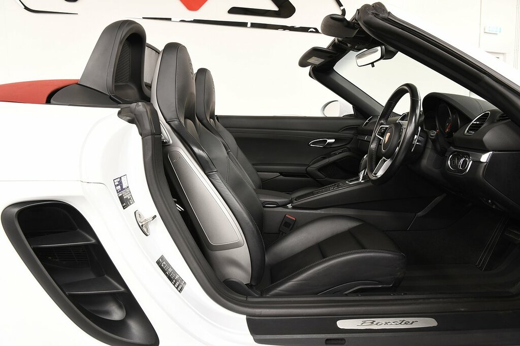 Porsche 718 Boxster T White #6