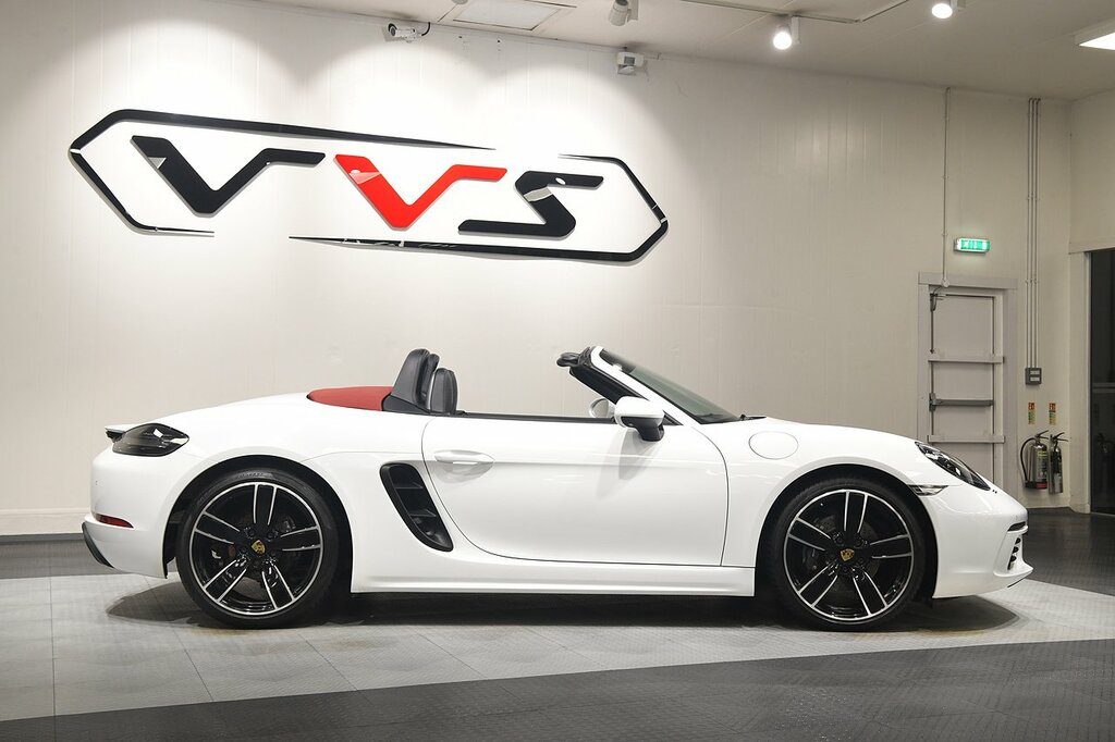 Porsche 718 Boxster T White #2