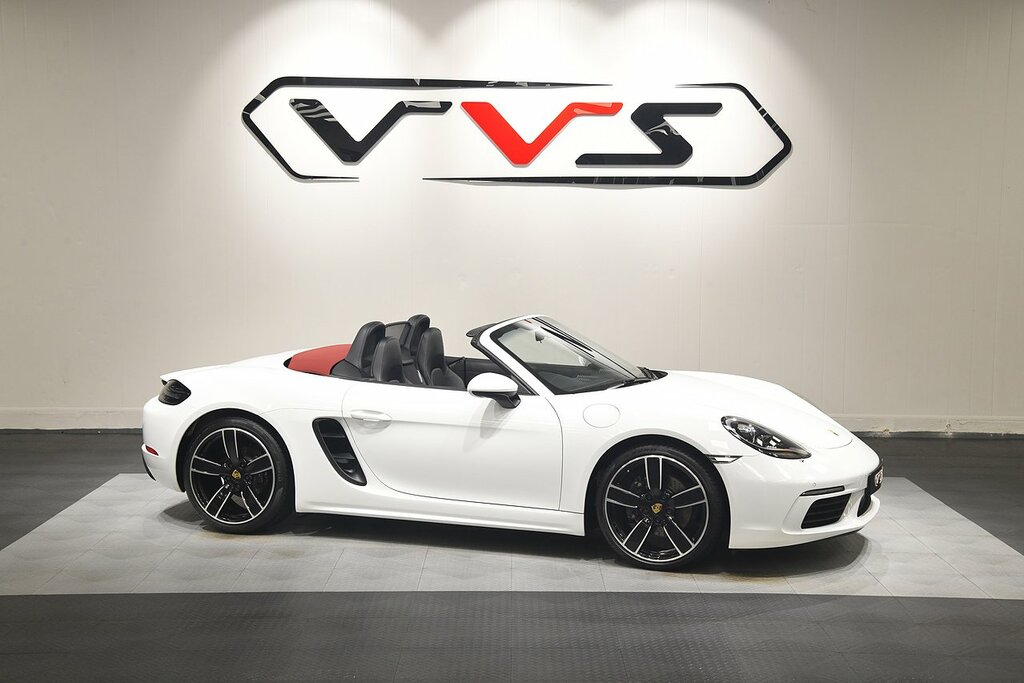 Porsche 718 Boxster T White