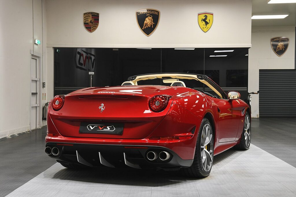 Ferrari California V8 T Red #3
