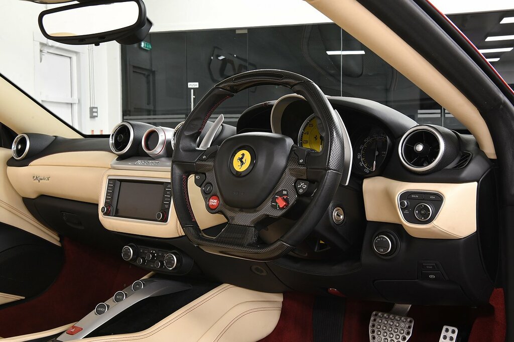 Ferrari California V8 T Red #5