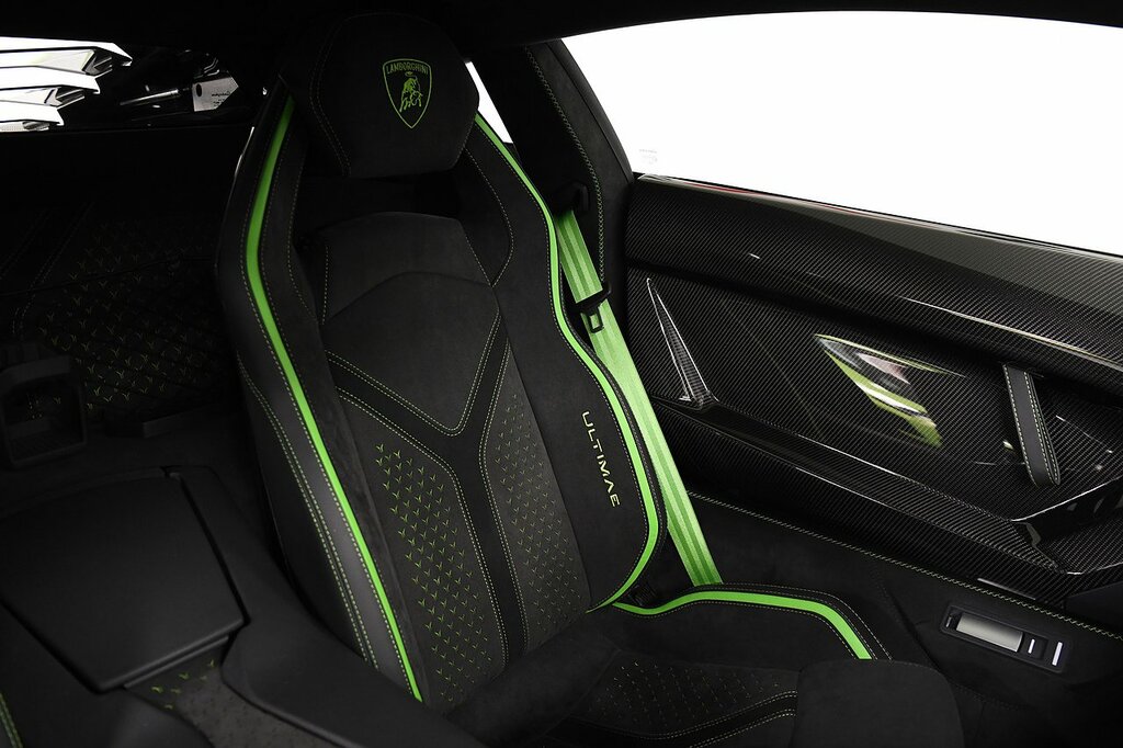 Lamborghini Aventador Ultimae Roadster #13
