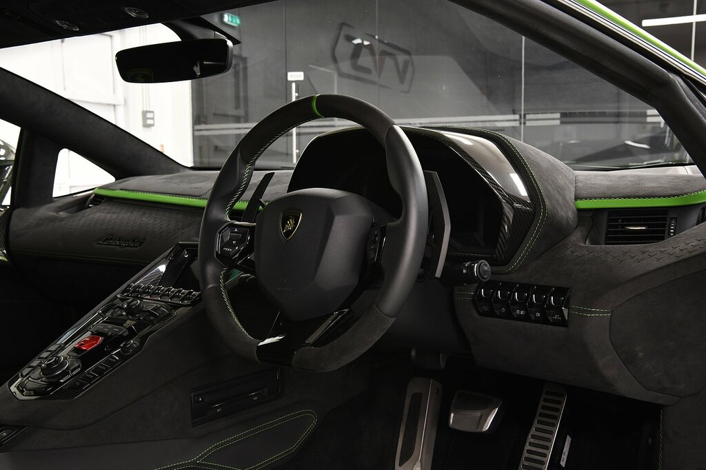Lamborghini Aventador Ultimae Green #5