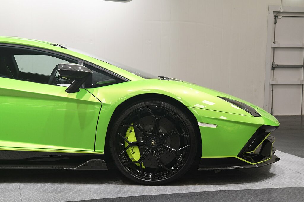 Lamborghini Aventador Ultimae Roadster #33