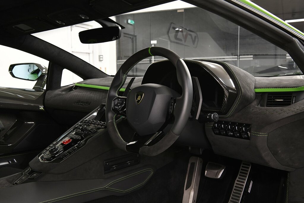 Lamborghini Aventador Ultimae Green #4