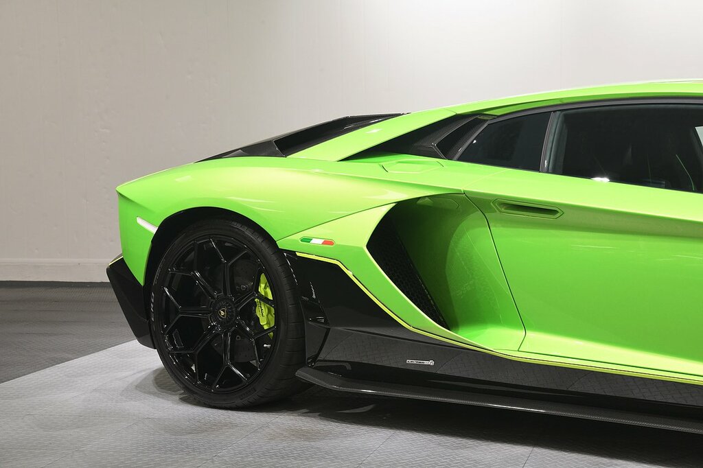 Lamborghini Aventador Ultimae Roadster #40