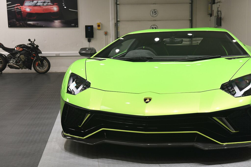 Lamborghini Aventador Ultimae Roadster #32