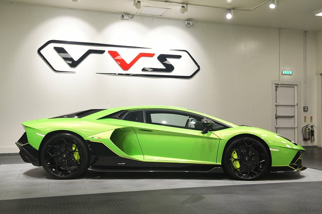 Lamborghini Aventador Ultimae Green #2
