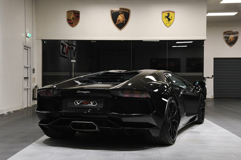 Lamborghini Aventador Lp 700-4 Black #2