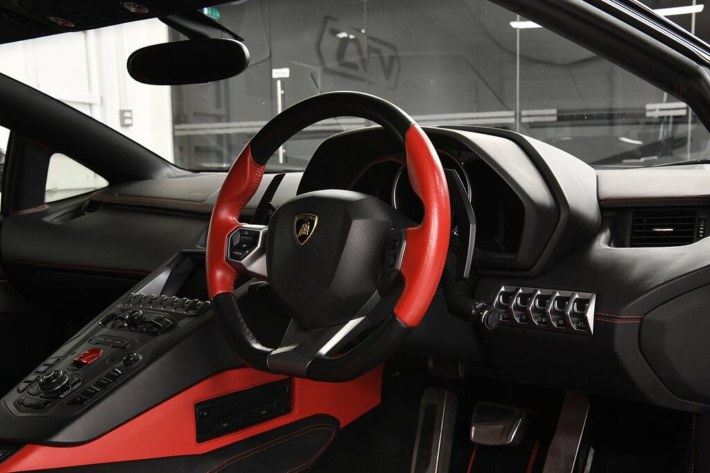 Lamborghini Aventador Lp 700-4 Black #4