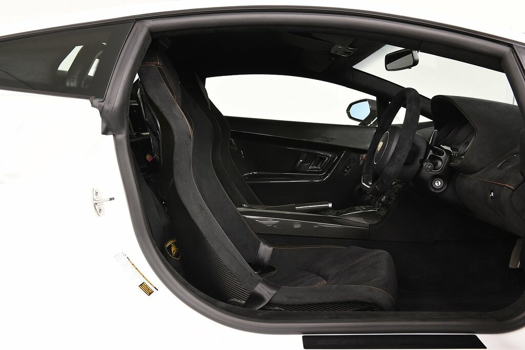 Lamborghini Gallardo Gallardo Lp550-2 Singapore Edition White #6