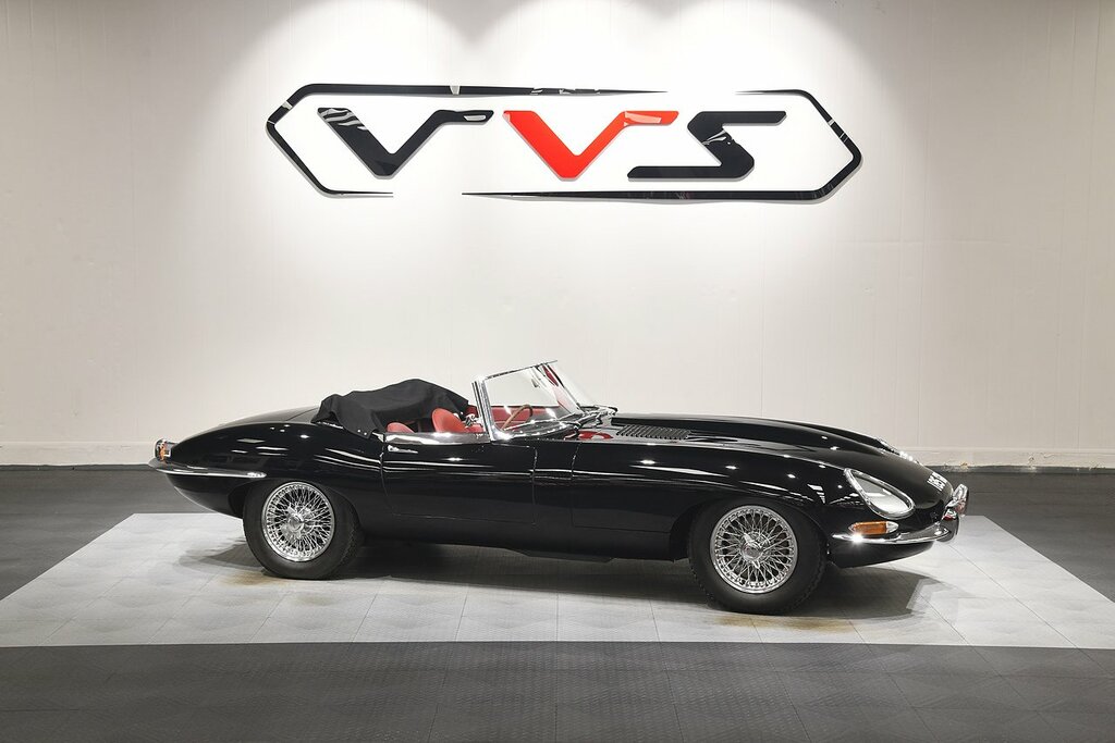 Jaguar E-Type Roadster Black