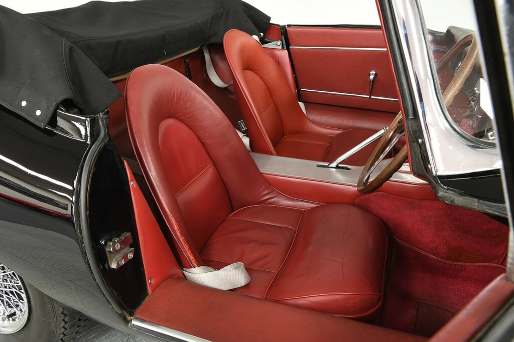 Jaguar E-Type Roadster Black #6