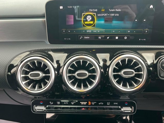 Mercedes-Benz A Class A200 Amg Line Hatchback 1.3 White #11