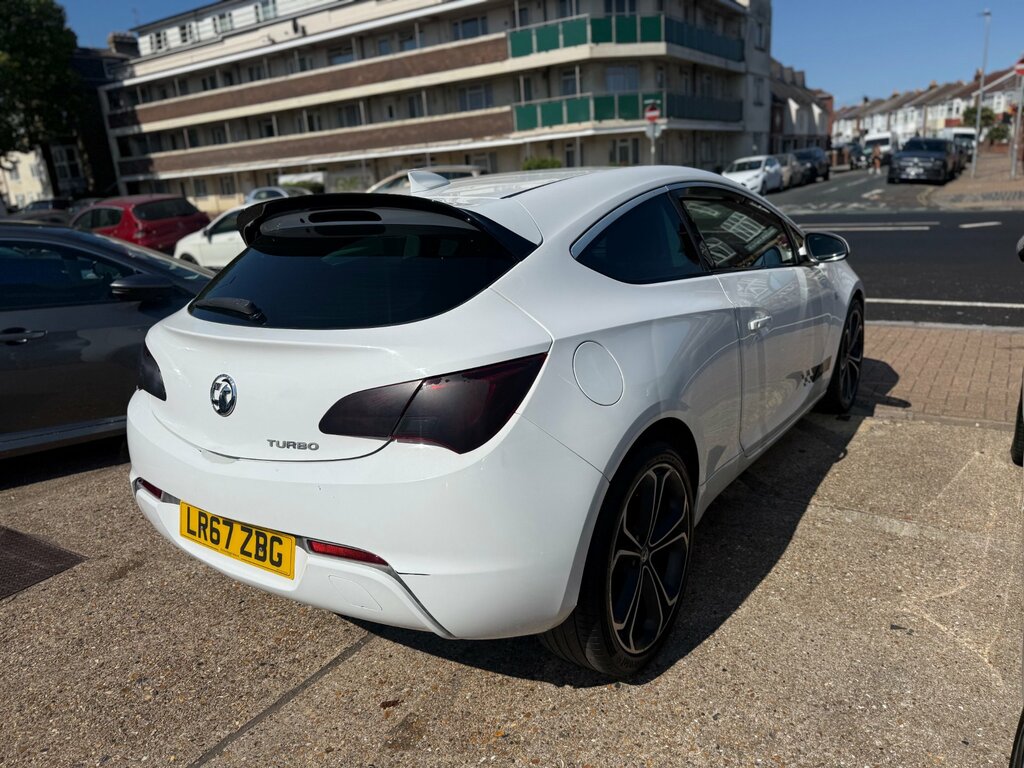 Vauxhall Astra 1.4I Turbo Limited Edition Coupe LR67ZBG White #4