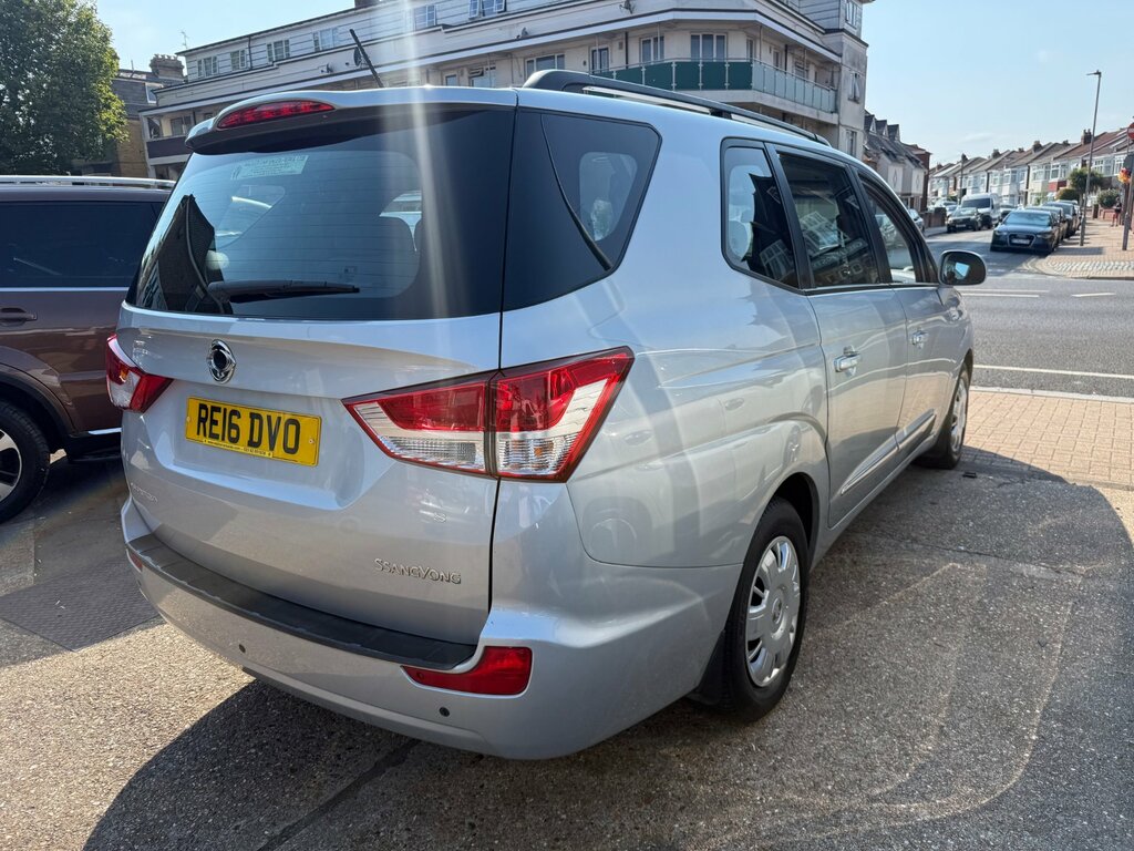 SsangYong Turismo 2.0 E-xdi S Mpv Euro 5 155 Ps Silver #4
