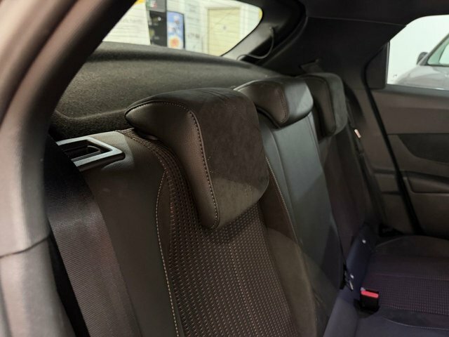 DS DS 3 Crossback 1.2 Puretech La Premiere Crossback Eat8 Euro 6 S Black #37