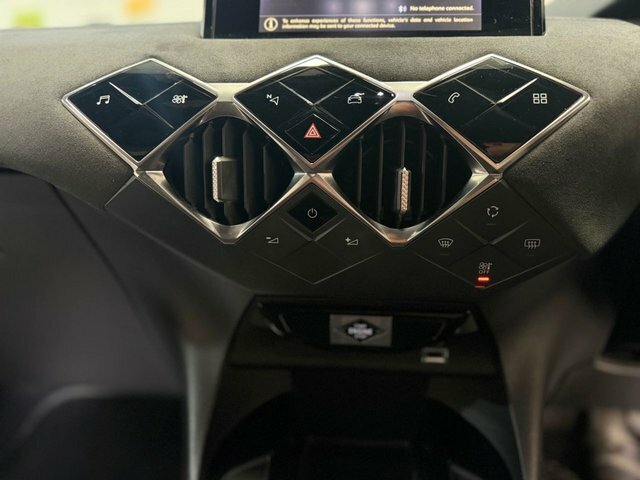 DS DS 3 Crossback 1.2 Puretech La Premiere Crossback Eat8 Euro 6 S Black #25