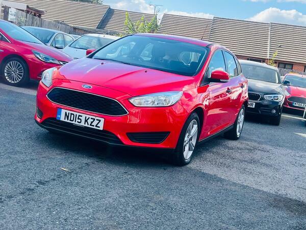 Ford Focus 1.6 Studio Euro 6 Red #5