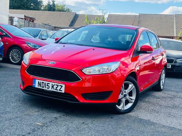 Ford Focus 1.6 Studio Euro 6 Red