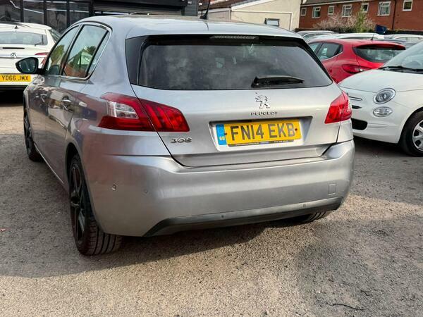 Peugeot 308 1.6 Hdi 115 Active 2014 Red #29