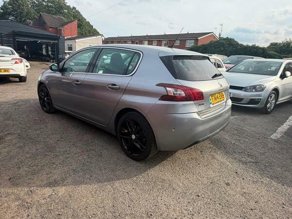 Peugeot 308 1.6 Hdi 115 Active 2014 Red #22