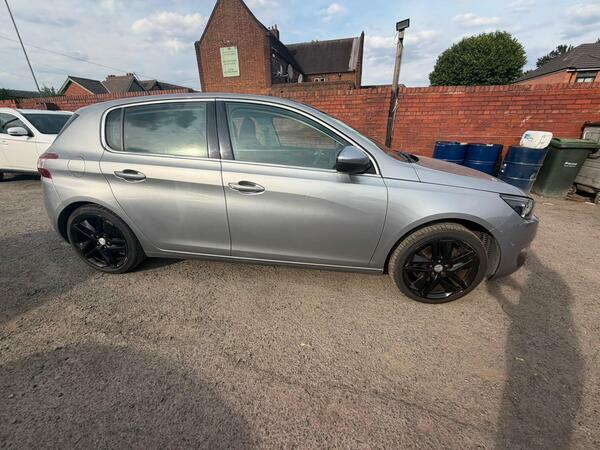 Peugeot 308 1.6 Hdi 115 Active 2014 Red #19