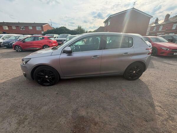 Peugeot 308 1.6 Hdi 115 Active 2014 Red #24